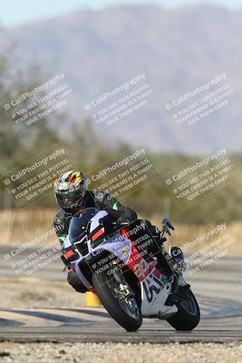 media/Dec-01-2025-Moto Forza (Mon) [[2daa91e15f]]/2-Intermediate Group/Session 3 (Turn 3)/